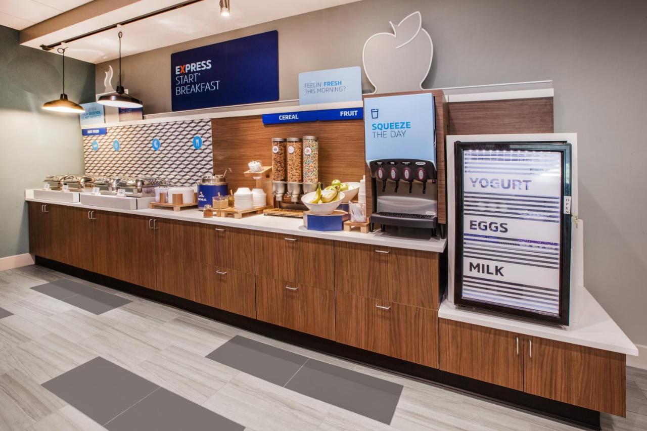 Holiday Inn Express & Suites - Grand Rapids South - Wyoming By Ihg Экстерьер фото