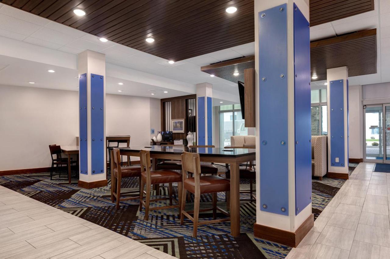 Holiday Inn Express & Suites - Grand Rapids South - Wyoming By Ihg Экстерьер фото