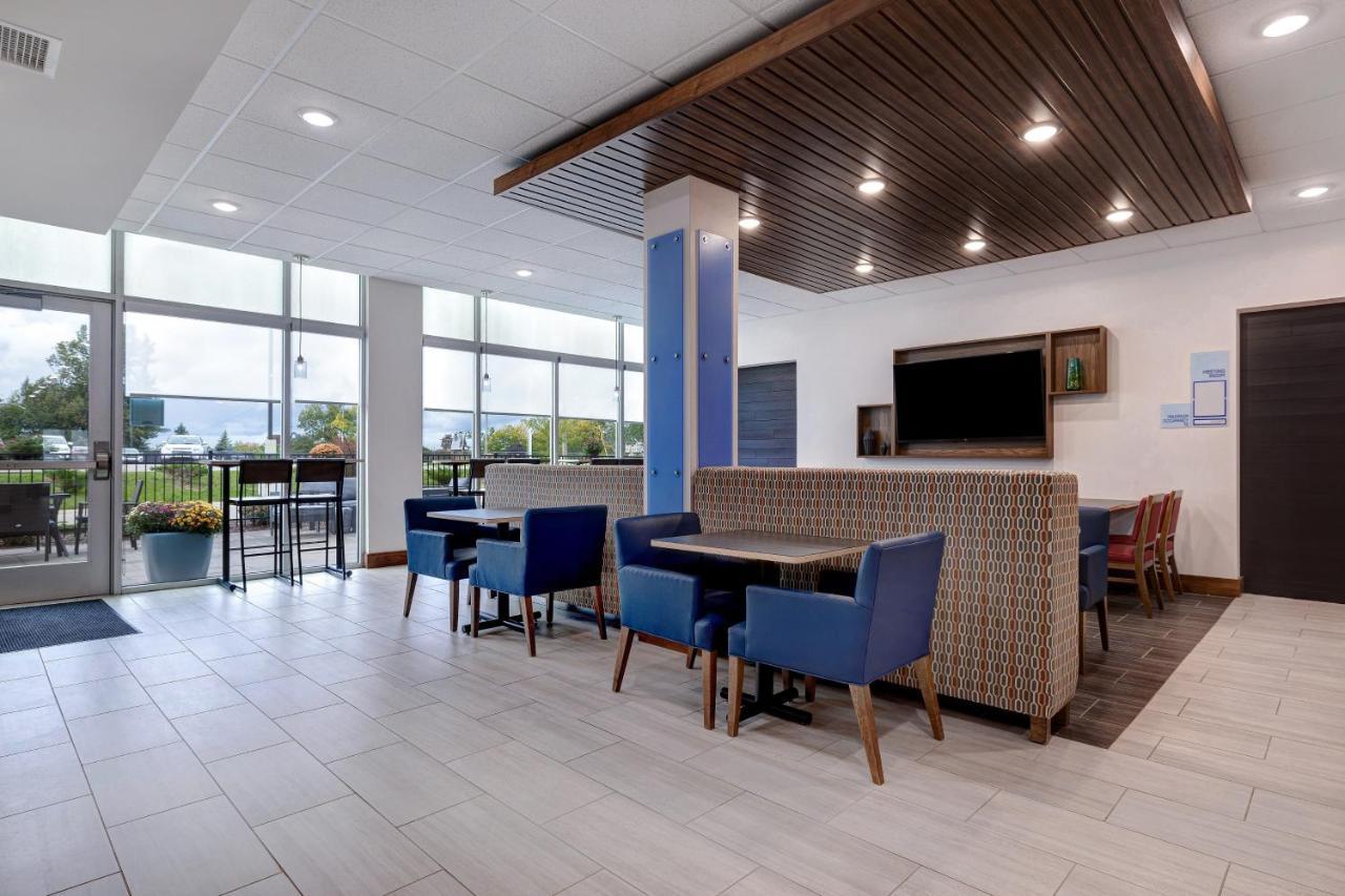 Holiday Inn Express & Suites - Grand Rapids South - Wyoming By Ihg Экстерьер фото