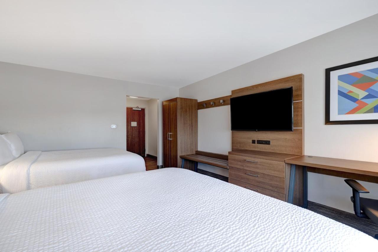 Holiday Inn Express & Suites - Grand Rapids South - Wyoming By Ihg Экстерьер фото