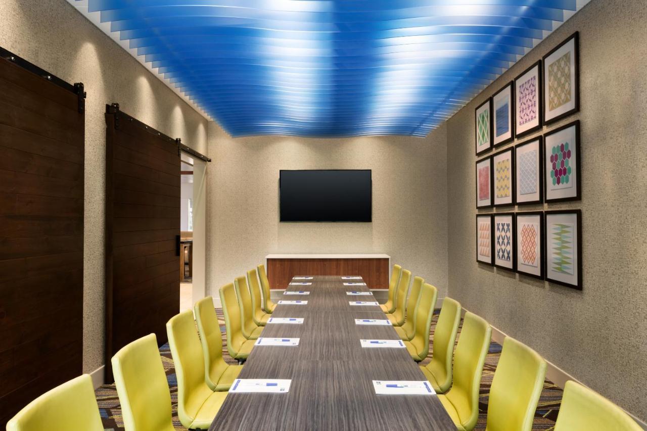 Holiday Inn Express & Suites - Grand Rapids South - Wyoming By Ihg Экстерьер фото